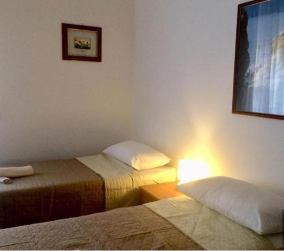 A Due Passi Hotel ลามัดดาเลนา ภายนอก รูปภาพ